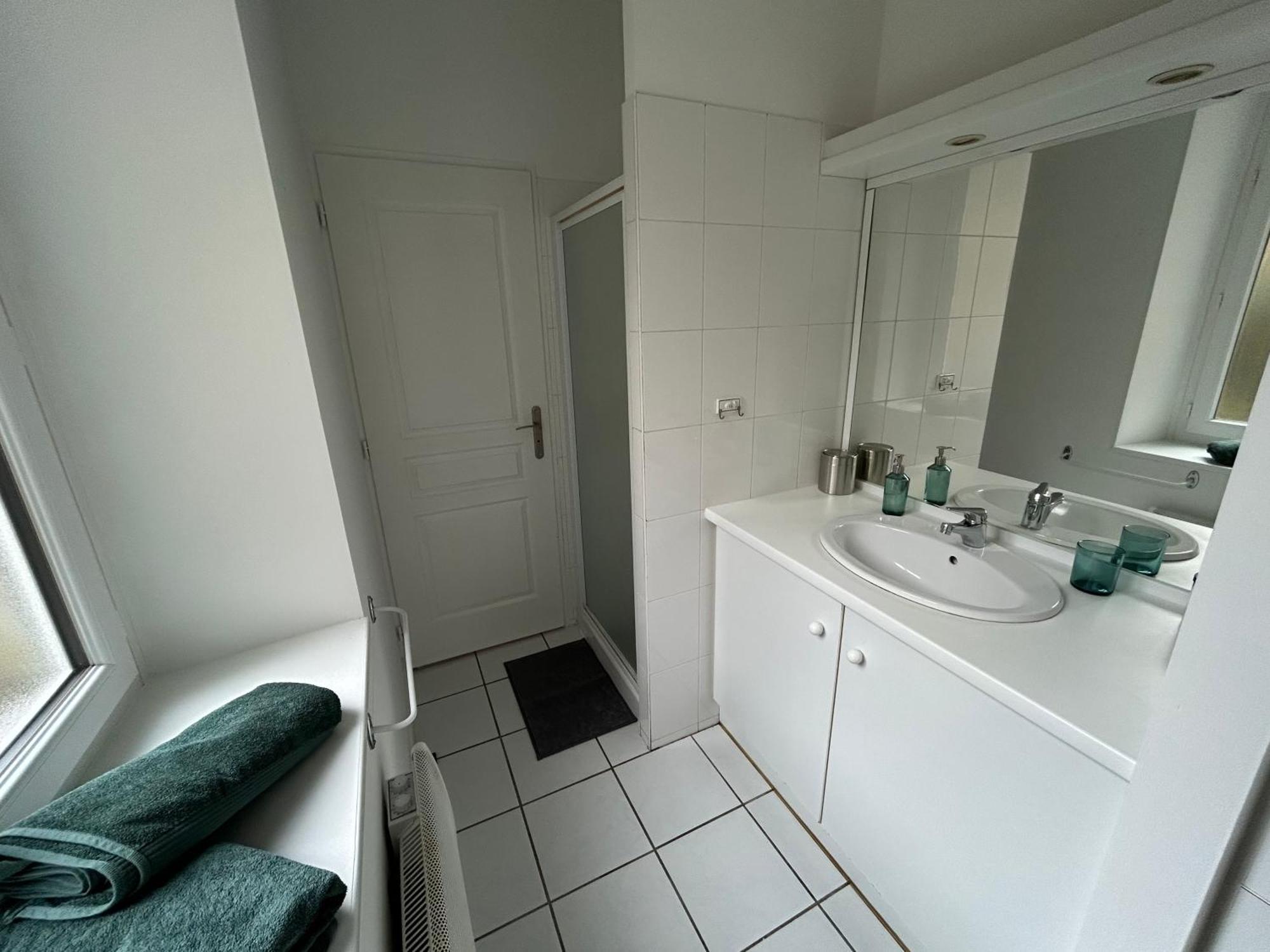 Apartment T1 *